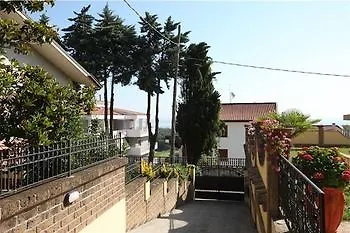 Letizia Bed & Breakfast Pineta